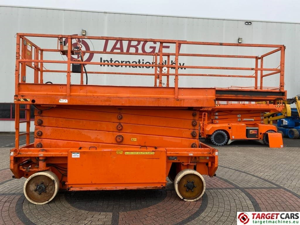 JLG 153-12 Liftlux Electric Scissor Work Lift 1730cm - Nacelle ciseaux: photos 5 JLG 153-12 Liftlux Electric Scissor Work Lift 1730cm - Nacelle ciseaux: photos 5