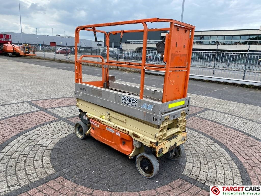 JLG 1930ES Electric Scissor Work Lift 772cm - Nacelle ciseaux: photos 2 JLG 1930ES Electric Scissor Work Lift 772cm - Nacelle ciseaux: photos 2