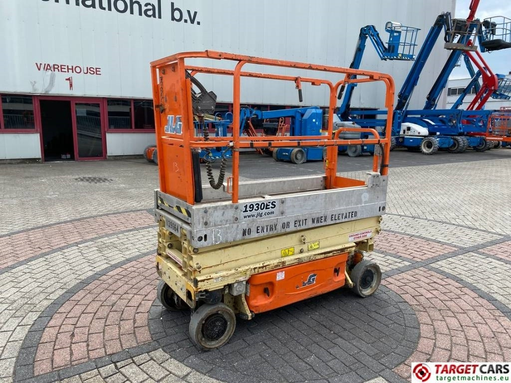 JLG 1930ES Electric Scissor Work Lift 772cm - Nacelle ciseaux: photos 1 JLG 1930ES Electric Scissor Work Lift 772cm - Nacelle ciseaux: photos 1
