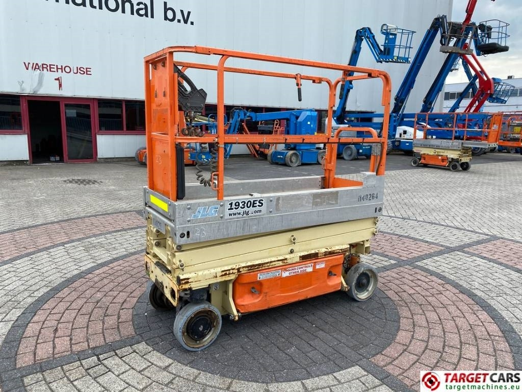 JLG 1930ES Electric Scissor Work Lift 772cm - Nacelle ciseaux: photos 1 JLG 1930ES Electric Scissor Work Lift 772cm - Nacelle ciseaux: photos 1