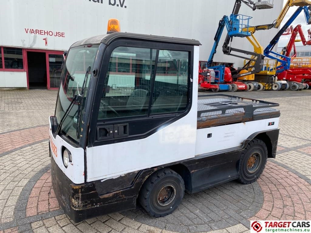 Linde P250 Tow Tug Truck Tractor Electric 80V max 25T - Tracteur communal: photos 1 Linde P250 Tow Tug Truck Tractor Electric 80V max 25T - Tracteur communal: photos 1