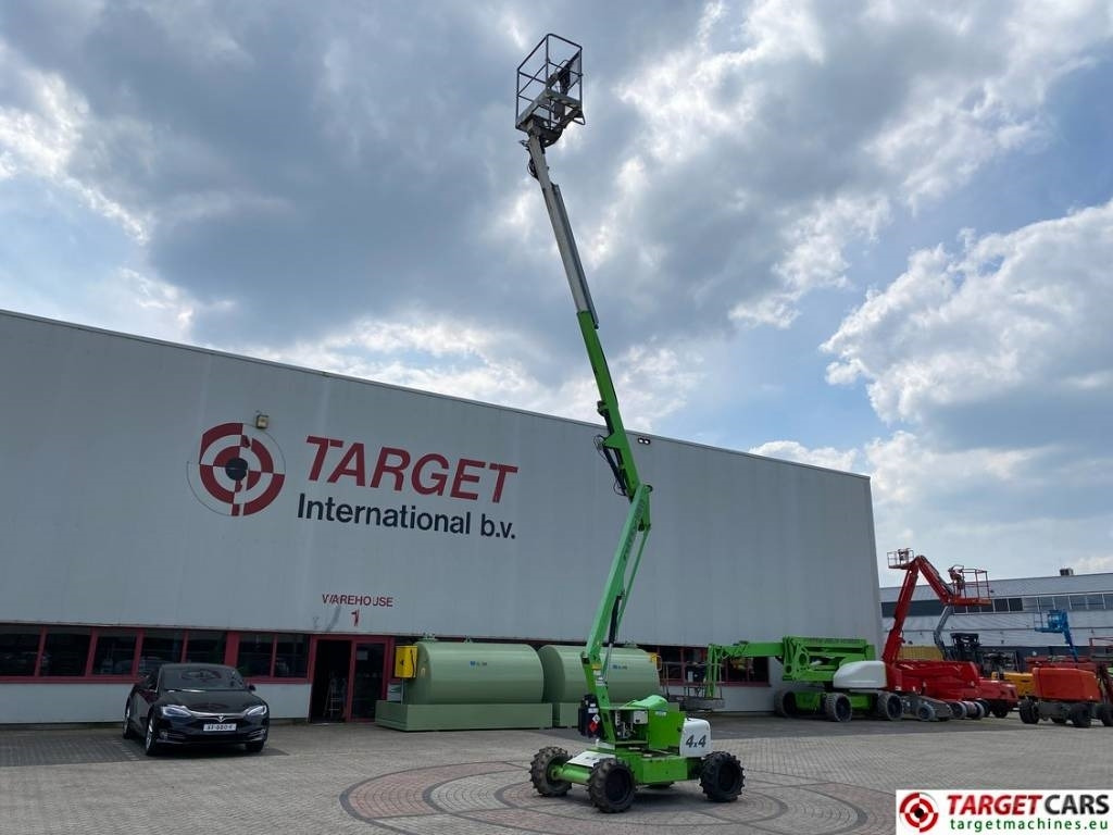 Niftylift HR12D 4WD Articulated Diesel Boom Work Lift 1220cm - Nacelle articulée: photos 5 Niftylift HR12D 4WD Articulated Diesel Boom Work Lift 1220cm - Nacelle articulée: photos 5