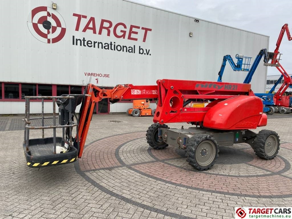 Niftylift HR21D Diesel 4x4 Articulated Boom Work Lift 2080cm - Nacelle articulée: photos 1 Niftylift HR21D Diesel 4x4 Articulated Boom Work Lift 2080cm - Nacelle articulée: photos 1