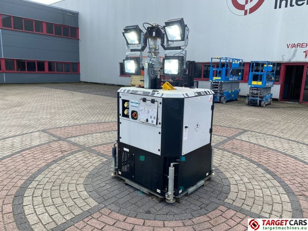 SMC SL80 Tower Light SL80K 4x300W Led - Mat d'éclairage: photos 4 SMC SL80 Tower Light SL80K 4x300W Led - Mat d'éclairage: photos 4