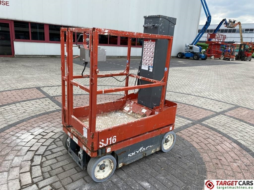 SkyJack SJ16 Electric Vertical Mast Work Lift 675cm - Nacelle: photos 1 SkyJack SJ16 Electric Vertical Mast Work Lift 675cm - Nacelle: photos 1