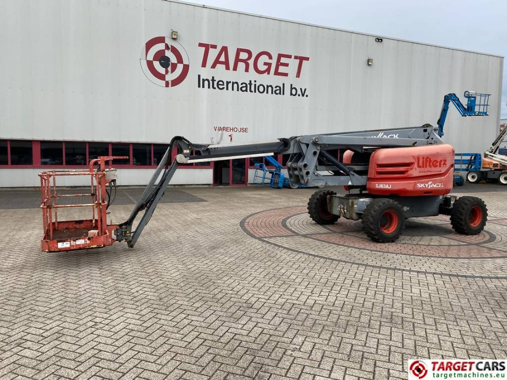 SkyJack SJ63AJ Articulated 4x4 Diesel Boom WorkLIft 2136cm - Nacelle articulée: photos 1 SkyJack SJ63AJ Articulated 4x4 Diesel Boom WorkLIft 2136cm - Nacelle articulée: photos 1