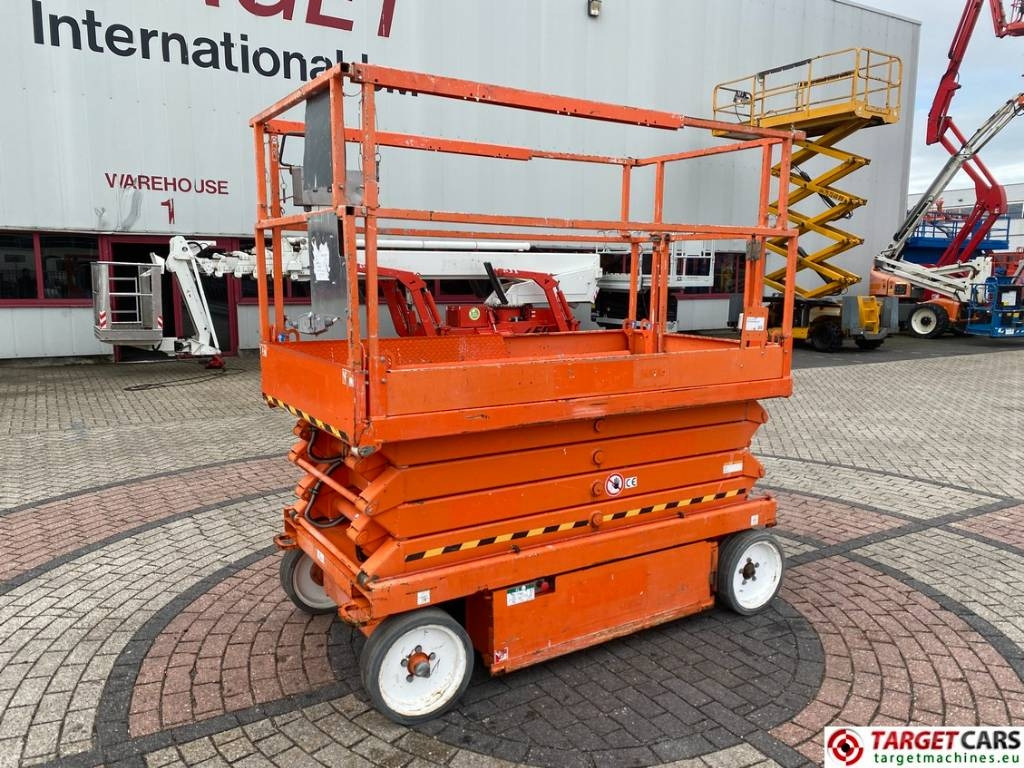 SkyJack SJIII-4626 Electric 4626 Scissor Work Lift 990cm - Nacelle ciseaux: photos 1 SkyJack SJIII-4626 Electric 4626 Scissor Work Lift 990cm - Nacelle ciseaux: photos 1