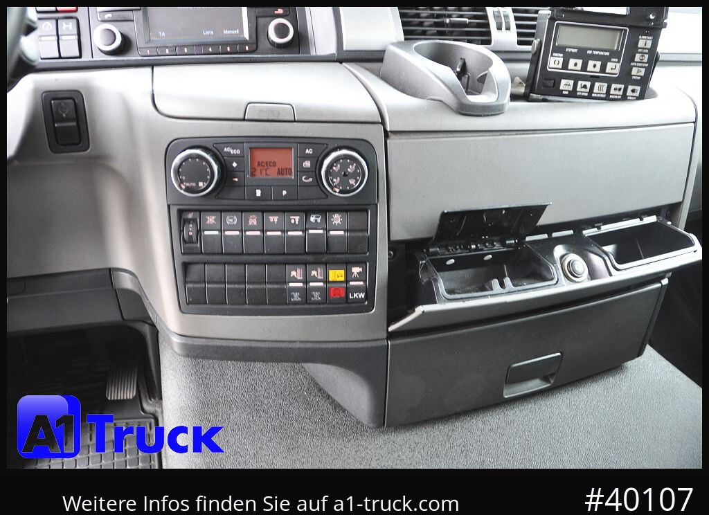 MAN TGS 26.360, Carrier 1150 Rolltor+ LBW, Lift - Camion frigorifique: photos 4 MAN TGS 26.360, Carrier 1150 Rolltor+ LBW, Lift - Camion frigorifique: photos 4