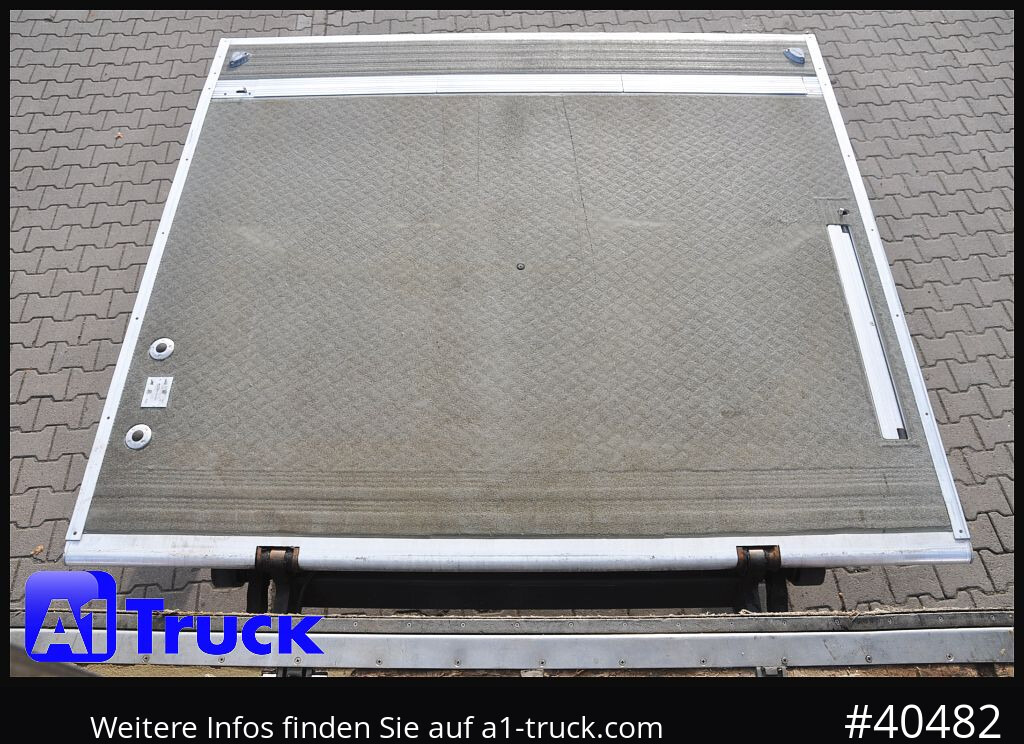 MERCEDES-BENZ 1824 LL Carrier 950 Mt, 3 Kammern, Automatik - Camion frigorifique: photos 3 MERCEDES-BENZ 1824 LL Carrier 950 Mt, 3 Kammern, Automatik - Camion frigorifique: photos 3