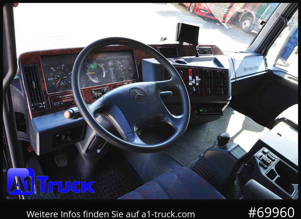 MERCEDES-BENZ 1831 LL 6 Pferde Wohnmobil TV Küche Dusche - Camion chevaux: photos 5 MERCEDES-BENZ 1831 LL 6 Pferde Wohnmobil TV Küche Dusche - Camion chevaux: photos 5