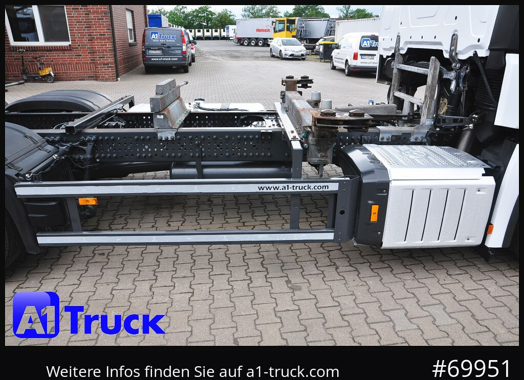 MERCEDES-BENZ 2545, Multi BDF, Wechsler, 7.45-7.82, MIDI, LIftachse - Camion porte-conteneur/ Caisse mobile: photos 2 MERCEDES-BENZ 2545, Multi BDF, Wechsler, 7.45-7.82, MIDI, LIftachse - Camion porte-conteneur/ Caisse mobile: photos 2