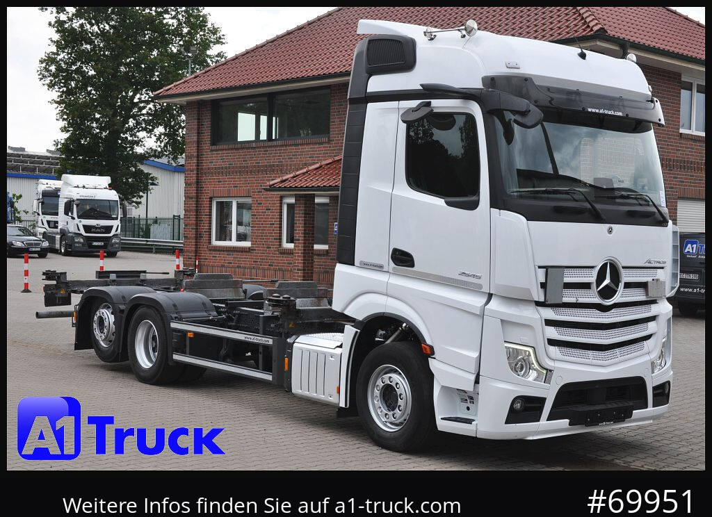 MERCEDES-BENZ 2545, Multi BDF, Wechsler, 7.45-7.82, MIDI, LIftachse - Camion porte-conteneur/ Caisse mobile: photos 1 MERCEDES-BENZ 2545, Multi BDF, Wechsler, 7.45-7.82, MIDI, LIftachse - Camion porte-conteneur/ Caisse mobile: photos 1