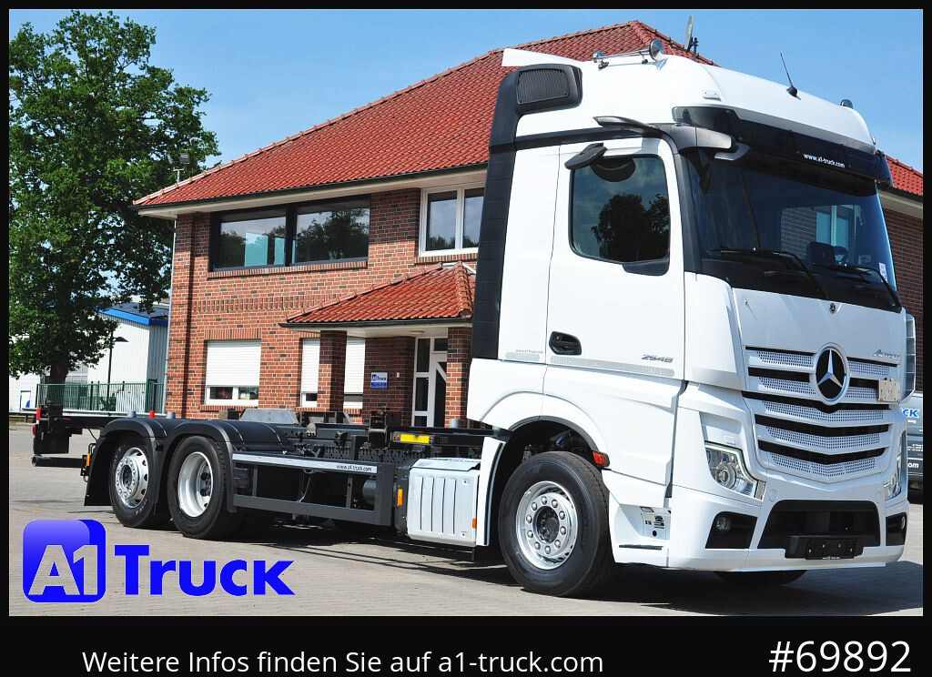 MERCEDES-BENZ 2548, Multi BDF, Wechsler, 7.45-7.82, MIDI, LIftachse - Camion porte-conteneur/ Caisse mobile: photos 1 MERCEDES-BENZ 2548, Multi BDF, Wechsler, 7.45-7.82, MIDI, LIftachse - Camion porte-conteneur/ Caisse mobile: photos 1