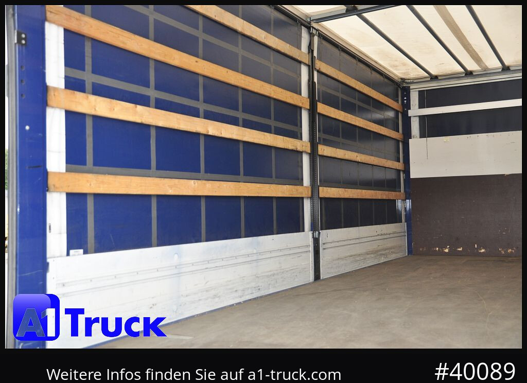 RENAULT D 240, 4x2, Ladebordwand, LBW, guter Zustand - Camion à rideaux coulissants: photos 2 RENAULT D 240, 4x2, Ladebordwand, LBW, guter Zustand - Camion à rideaux coulissants: photos 2