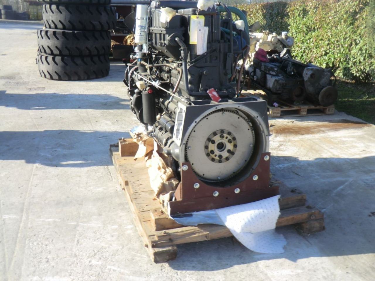 CUMMINS NTC-400 MOTORE TURBO COMPLETO DI VENTOLA, ALTERNATORE E MOTORINO D'AVVIAMENTO. (ENGINE NO. 11108744) - Moteur pour Engins de chantier: photos 5 CUMMINS NTC-400 MOTORE TURBO COMPLETO DI VENTOLA, ALTERNATORE E MOTORINO D'AVVIAMENTO. (ENGINE NO. 11108744) - Moteur pour Engins de chantier: photos 5