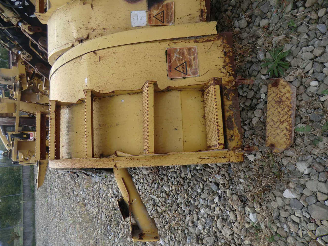 Caterpillar 735 Parafango anteriore destro e sinistro. - Aile pour Engins de chantier: photos 2 Caterpillar 735 Parafango anteriore destro e sinistro. - Aile pour Engins de chantier: photos 2
