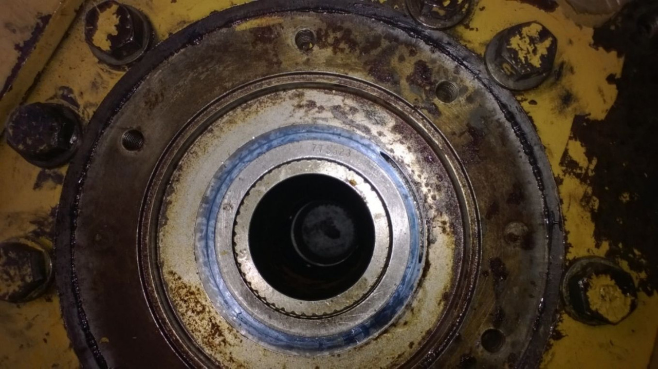 Caterpillar 988B Converter revisionato - Transmission pour Engins de chantier: photos 3 Caterpillar 988B Converter revisionato - Transmission pour Engins de chantier: photos 3