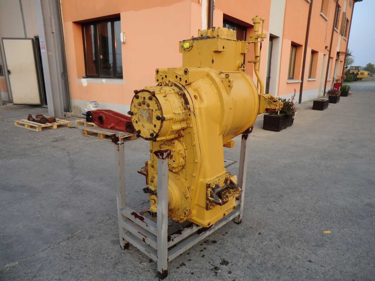 Caterpillar 988B trasmissione matricola 1JE00271. - Boîte de vitesse pour Engins de chantier: photos 3 Caterpillar 988B trasmissione matricola 1JE00271. - Boîte de vitesse pour Engins de chantier: photos 3