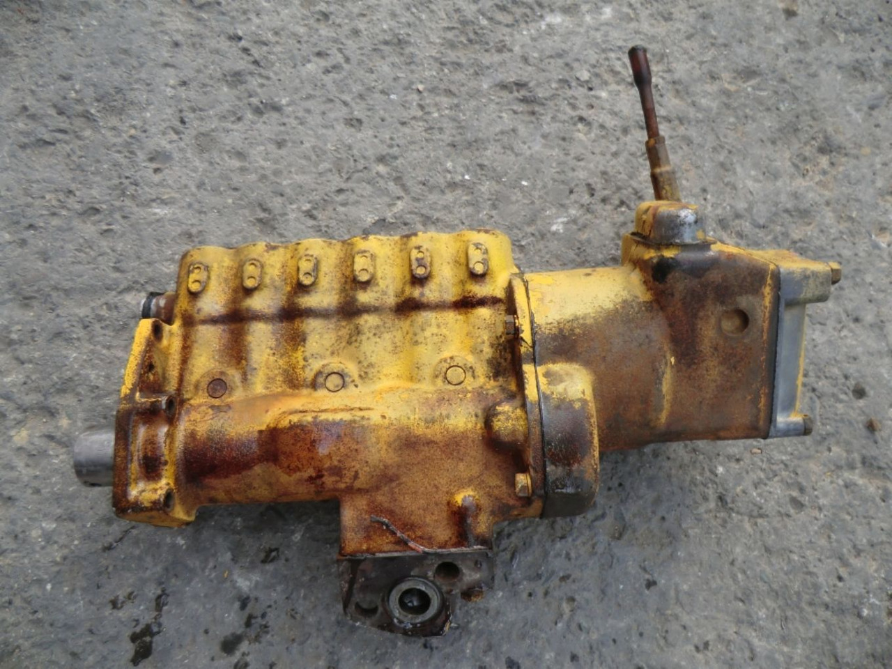 Caterpillar D333 POMPA INIEZIONE - Pompe à carburant pour Engins de chantier: photos 1 Caterpillar D333 POMPA INIEZIONE - Pompe à carburant pour Engins de chantier: photos 1