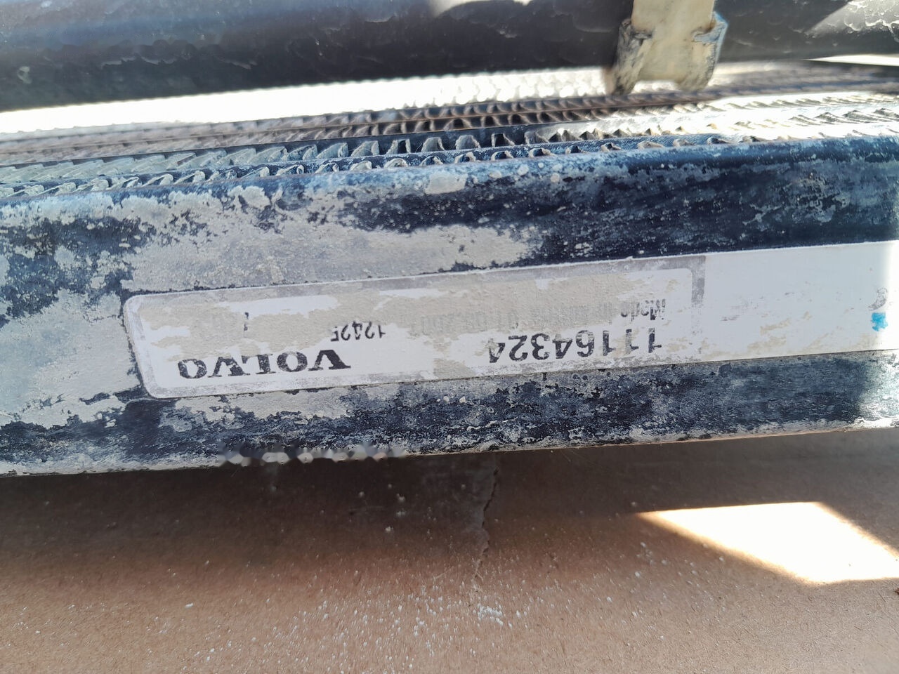 Volvo 11164324 Volvo L150E - Condenseur pour Chargeuse sur pneus: photos 2 Volvo 11164324 Volvo L150E - Condenseur pour Chargeuse sur pneus: photos 2