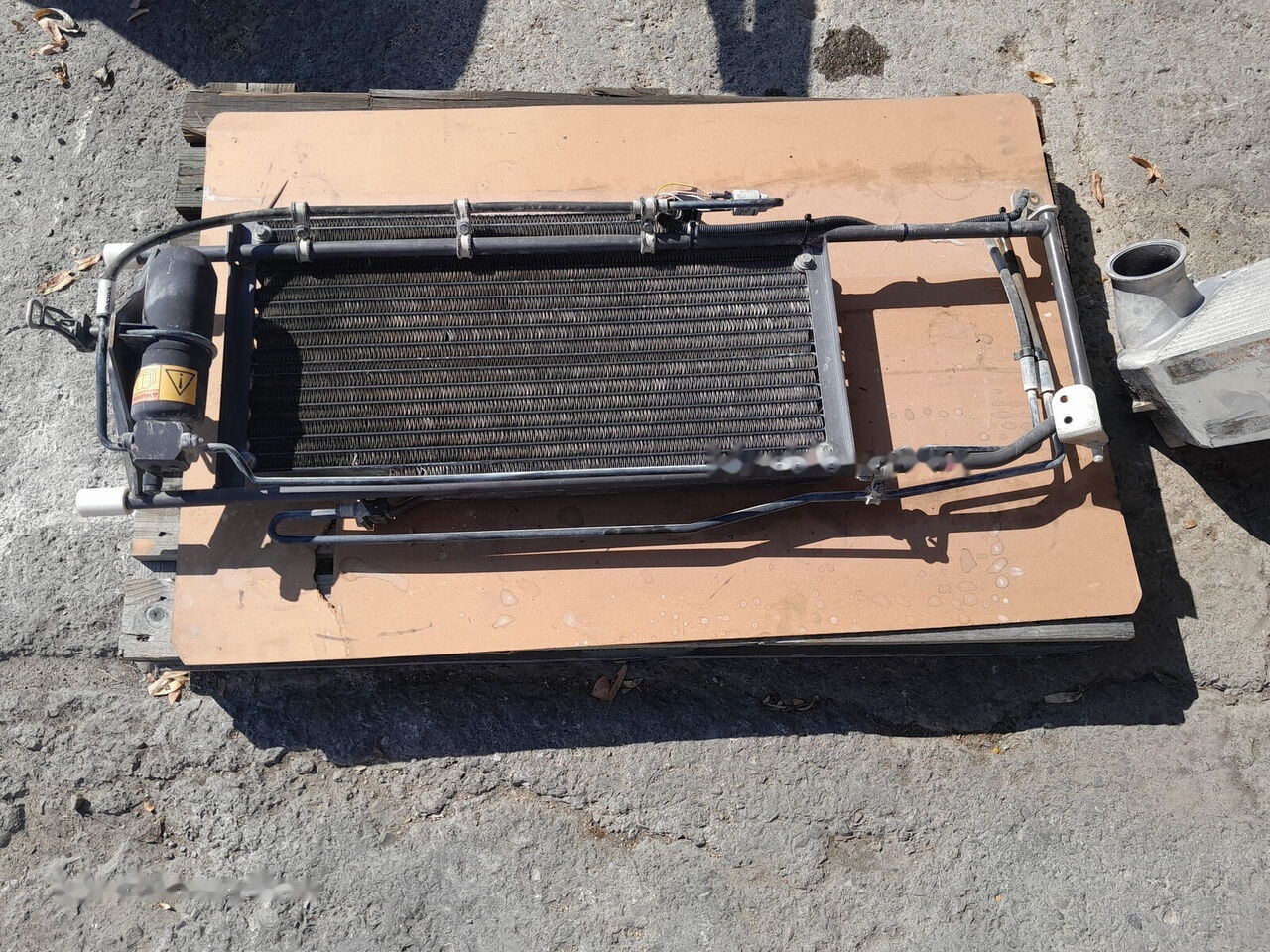 Volvo 11164324 Volvo L150E - Condenseur pour Chargeuse sur pneus: photos 3 Volvo 11164324 Volvo L150E - Condenseur pour Chargeuse sur pneus: photos 3