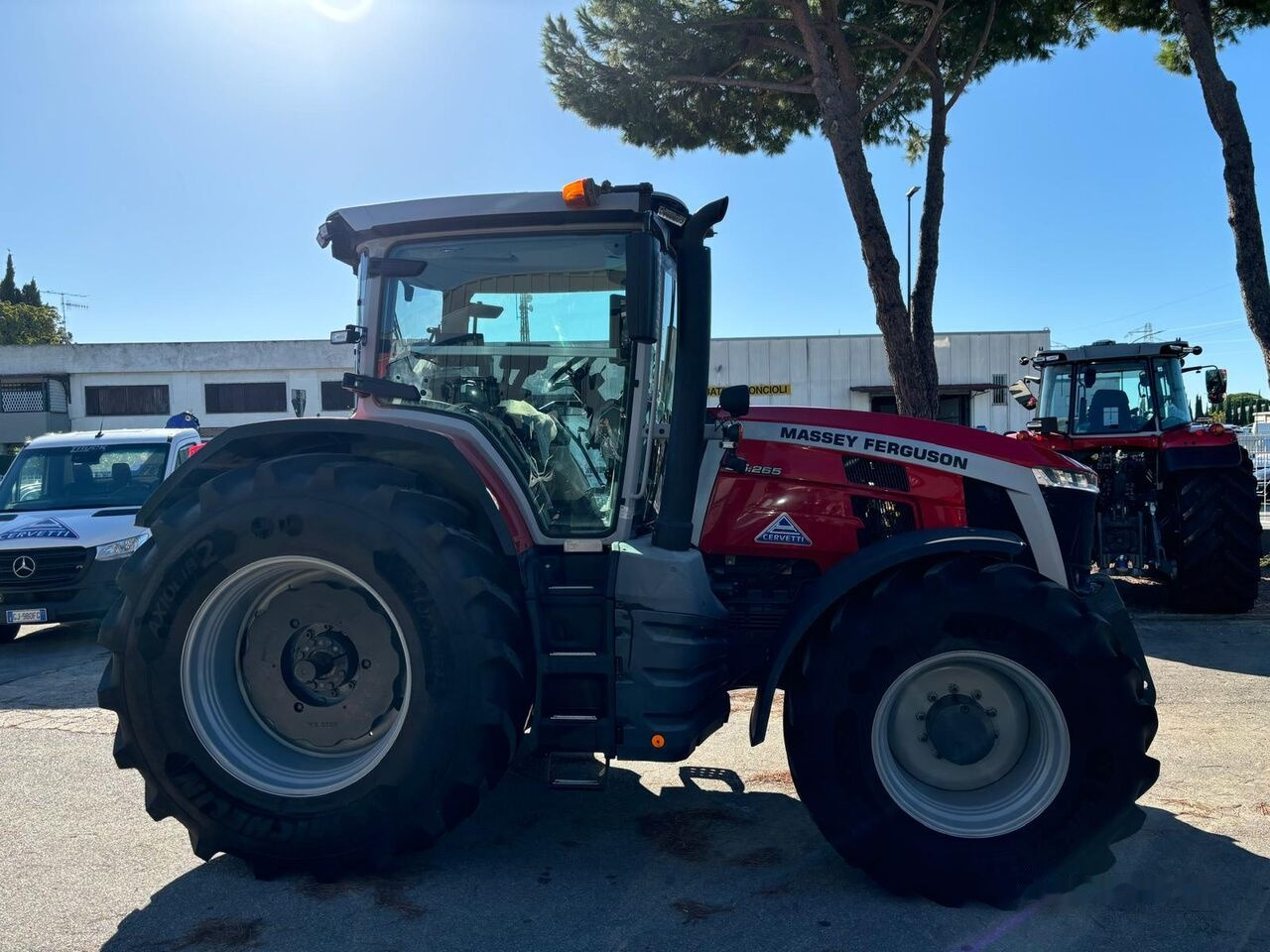 Tracteur agricole Massey Ferguson 8S.265 E-POWER: photos 6