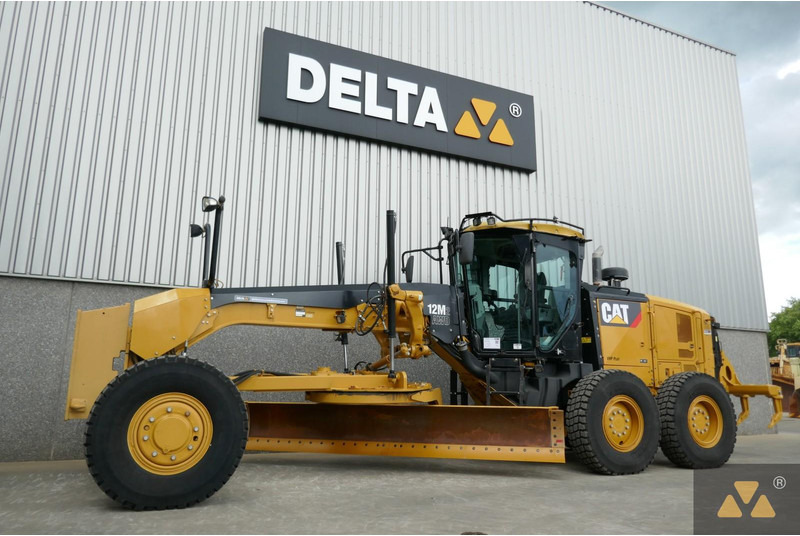 Caterpillar 12M2 AWD - Niveleuse: photos 4 Caterpillar 12M2 AWD - Niveleuse: photos 4