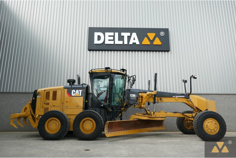 Caterpillar 12M2 AWD - Niveleuse: photos 2 Caterpillar 12M2 AWD - Niveleuse: photos 2