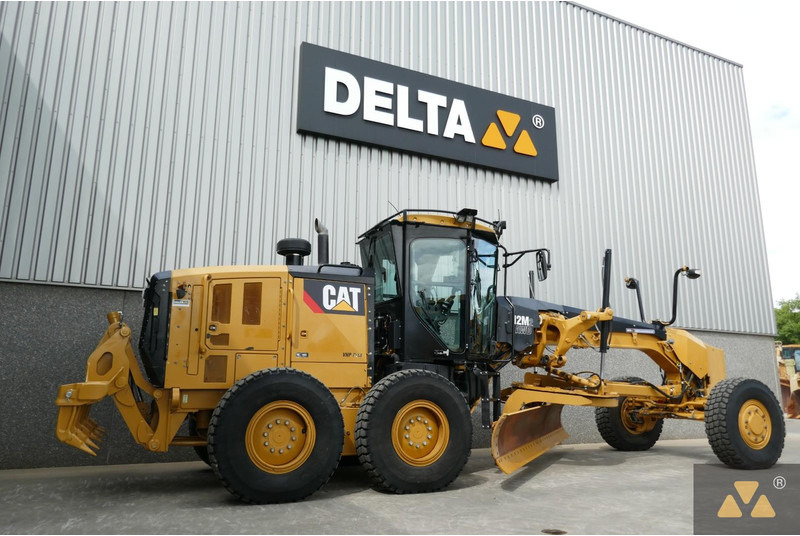 Caterpillar 12M2 AWD - Niveleuse: photos 5 Caterpillar 12M2 AWD - Niveleuse: photos 5