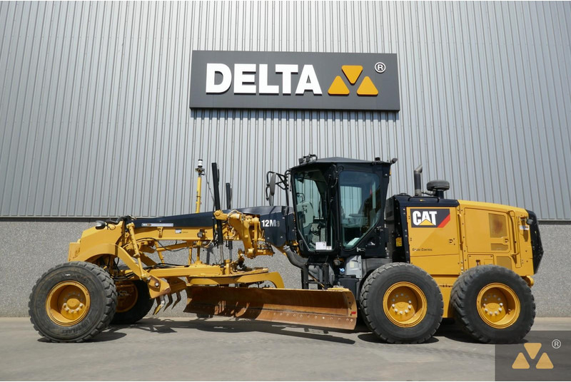 Caterpillar 12M3 - Niveleuse: photos 1 Caterpillar 12M3 - Niveleuse: photos 1