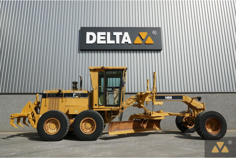 Caterpillar 140H - Niveleuse: photos 2 Caterpillar 140H - Niveleuse: photos 2