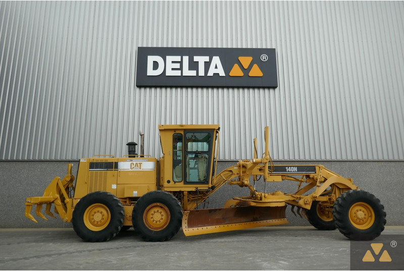 Caterpillar 140H - Niveleuse: photos 2 Caterpillar 140H - Niveleuse: photos 2