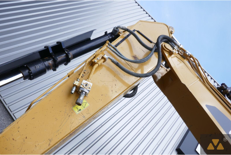 Pelle sur chenille Caterpillar 325F LCR: photos 10 Pelle sur chenille Caterpillar 325F LCR: photos 10