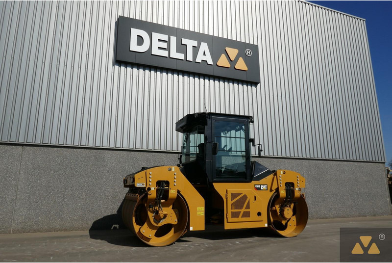 Caterpillar CB10 - Compacteur: photos 5 Caterpillar CB10 - Compacteur: photos 5