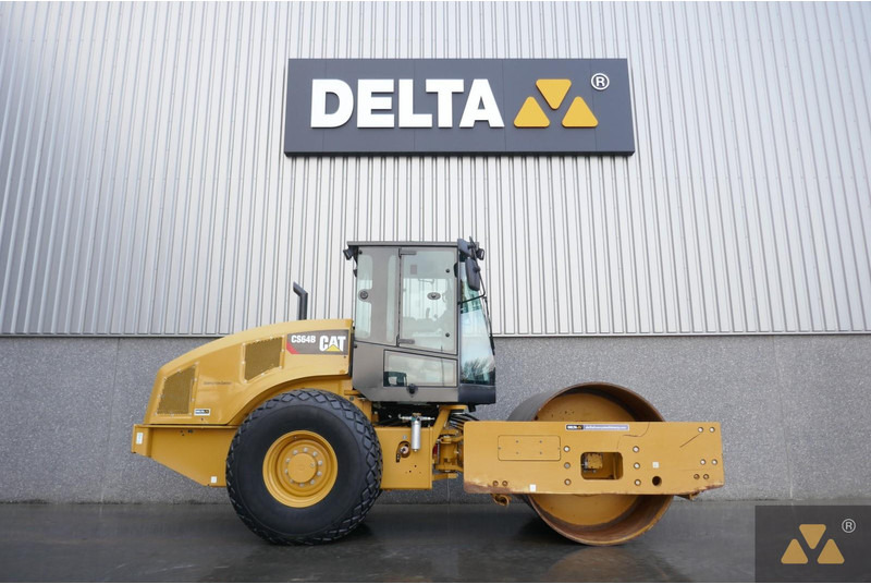 Caterpillar CS64B - Compacteur: photos 2 Caterpillar CS64B - Compacteur: photos 2