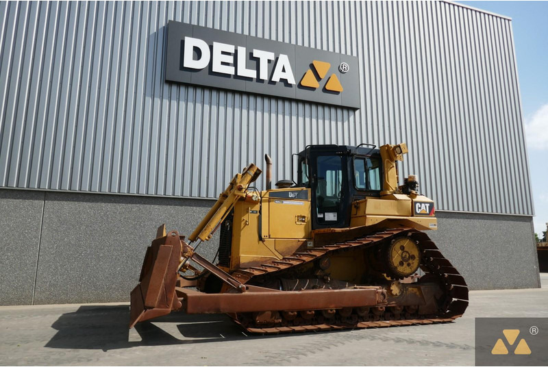 Caterpillar D6T LGP - Bulldozer: photos 4 Caterpillar D6T LGP - Bulldozer: photos 4