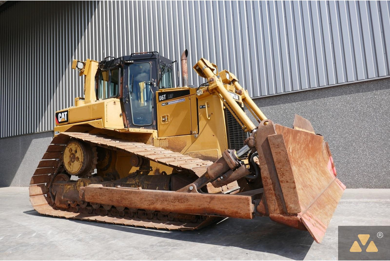 Caterpillar D6T LGP - Bulldozer: photos 3 Caterpillar D6T LGP - Bulldozer: photos 3