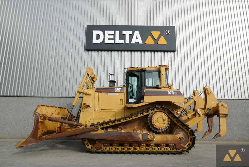 Caterpillar D7R XR Series II - Bulldozer: photos 1 Caterpillar D7R XR Series II - Bulldozer: photos 1