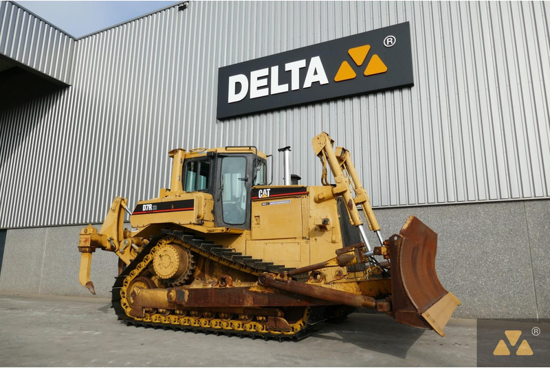 Caterpillar D7R XR Series II - Bulldozer: photos 3 Caterpillar D7R XR Series II - Bulldozer: photos 3