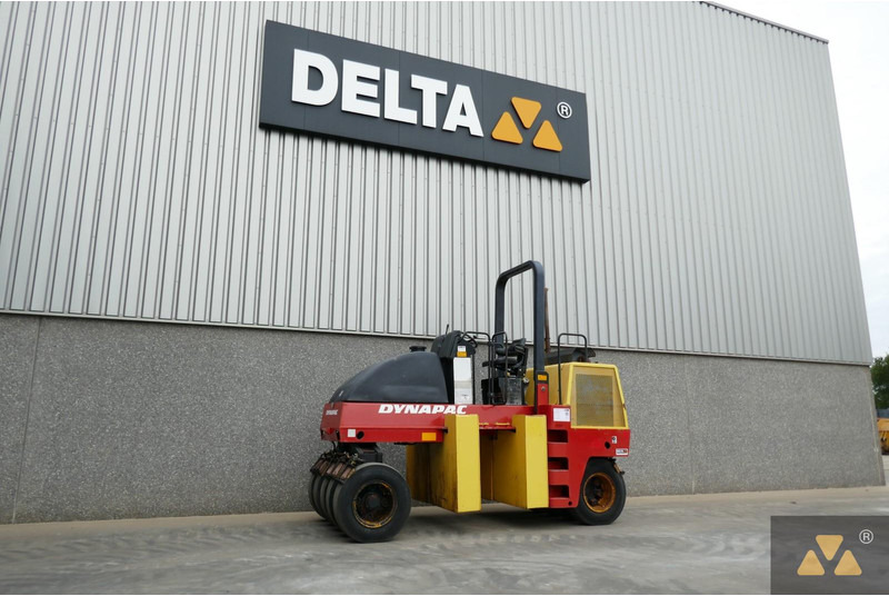 Dynapac CP142 - Compacteur à pneus: photos 4 Dynapac CP142 - Compacteur à pneus: photos 4