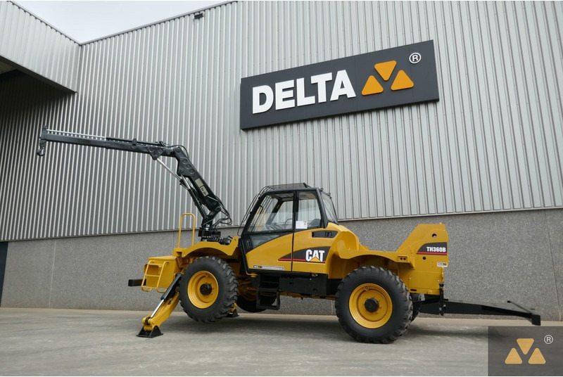 Caterpillar TH360B Welding Tractor - Engins de chantier: photos 3 Caterpillar TH360B Welding Tractor - Engins de chantier: photos 3