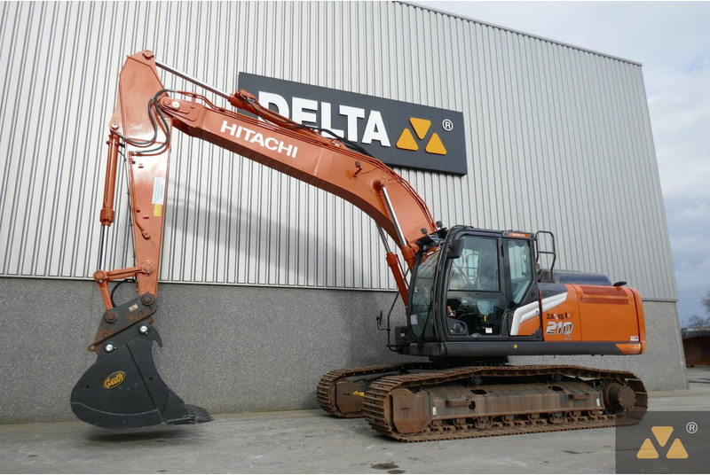 Hitachi ZX210LC-7 - Pelle sur chenille: photos 3 Hitachi ZX210LC-7 - Pelle sur chenille: photos 3