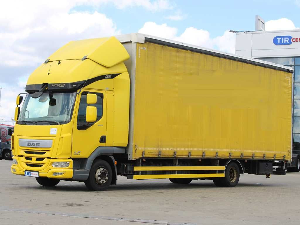 DAF LF 220FA, EURO 6, SLEEPING CABIN - Camion à rideaux coulissants: photos 1 DAF LF 220FA, EURO 6, SLEEPING CABIN - Camion à rideaux coulissants: photos 1