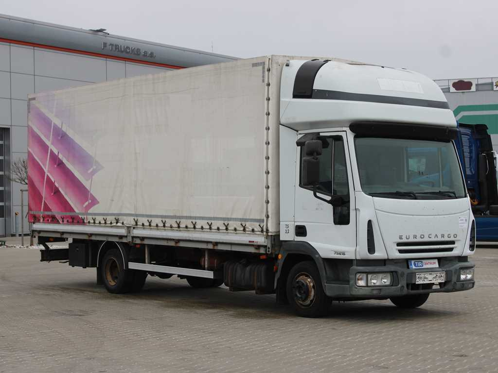 Iveco EUROCARGO ML 75 E 15, EURO 3, SLEEPING BODY - Camion à rideaux coulissants: photos 3 Iveco EUROCARGO ML 75 E 15, EURO 3, SLEEPING BODY - Camion à rideaux coulissants: photos 3