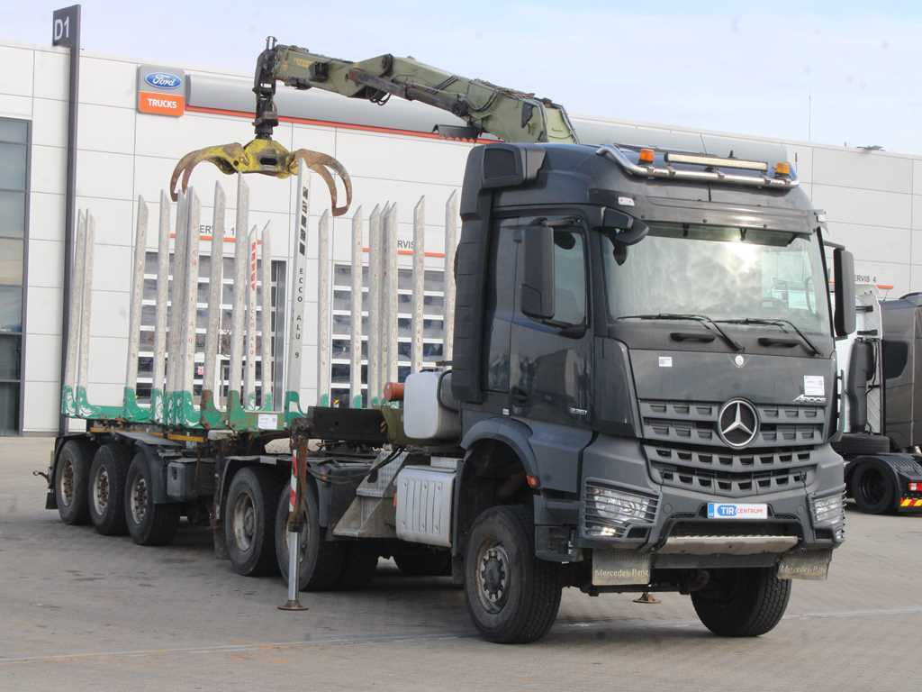 Mercedes-Benz Arocs 3351, 6x6, HYDRAULIC ARM LOGLIFT ET450, TIRES 80% + DOLL (2017) - Camion grumier, Camion grue: photos 3 Mercedes-Benz Arocs 3351, 6x6, HYDRAULIC ARM LOGLIFT ET450, TIRES 80% + DOLL (2017) - Camion grumier, Camion grue: photos 3