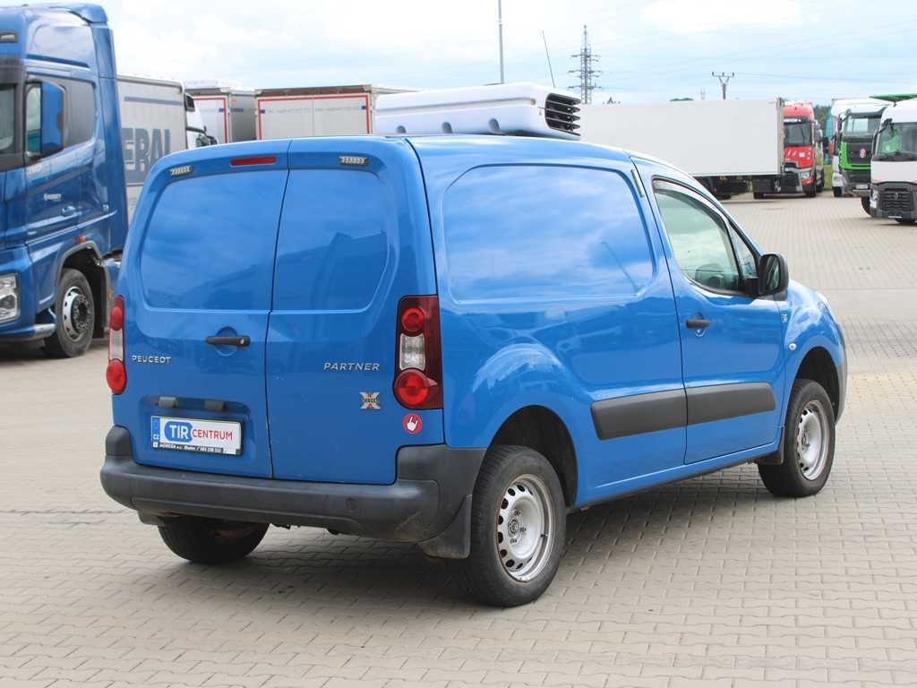 Peugeot PEUGEOT PARTNER, 4X4, CARRIER NEOS 100 - Utilitaire frigorifique: photos 4 Peugeot PEUGEOT PARTNER, 4X4, CARRIER NEOS 100 - Utilitaire frigorifique: photos 4