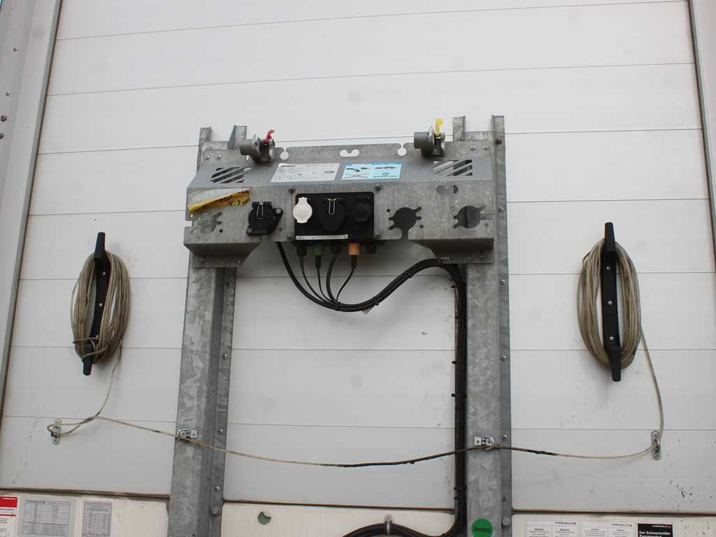 Schwarzmüller SPA 3/E, MULTILOCK, LIFTING AXLE, SAF, MULDA - Semi-remorque rideaux coulissants: photos 5 Schwarzmüller SPA 3/E, MULTILOCK, LIFTING AXLE, SAF, MULDA - Semi-remorque rideaux coulissants: photos 5