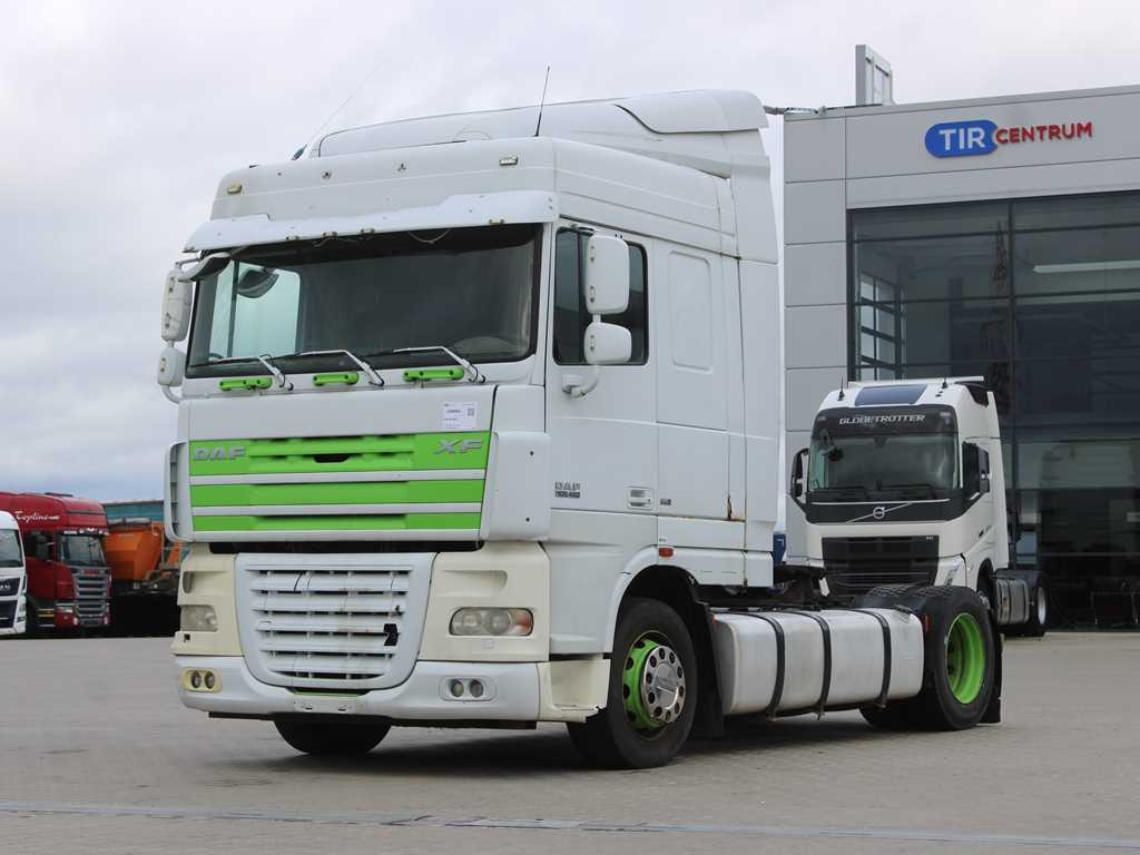 DAF XF 460, EURO 5, LOWDECK, TIRES 80% - Tracteur routier: photos 1 DAF XF 460, EURO 5, LOWDECK, TIRES 80% - Tracteur routier: photos 1
