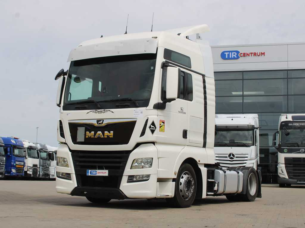 MAN TGX 18.500, EURO 6, LOW DECK, RETARDER - Tracteur routier: photos 1 MAN TGX 18.500, EURO 6, LOW DECK, RETARDER - Tracteur routier: photos 1