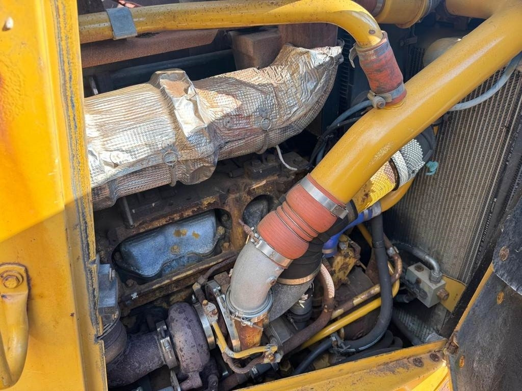Bulldozer CAT D8T LGP: photos 18